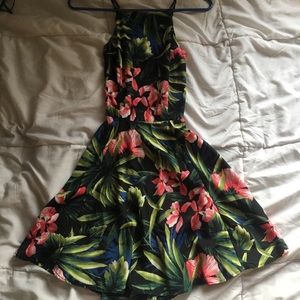 HOLISTER FLORAL DRESS